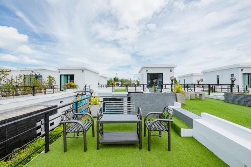 View, PP Pool Villa Huahin in Bor Fai