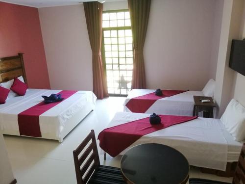 room detail thumbnail 2