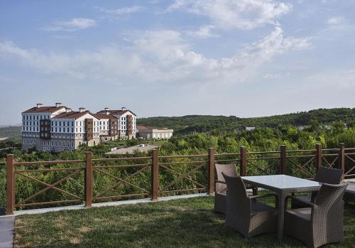 Terraza/balcón, Basqal Resort & SPA in Ağsu