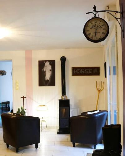 LE PETIT RANCH DU CLOS DE LA CHEVAUCHÉE (LE PETIT RANCH DU CLOS DE LA CHEVAUCHEE) in Marchaux