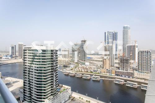 Staycae Holiday Homes - Vera by DAMAC Near Downtown, Business Bay, Dubái