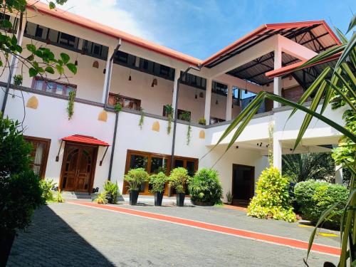 The Triangle Hotel