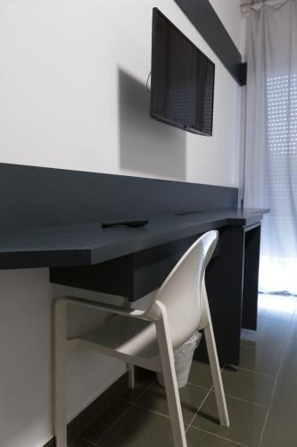 2 twin beds