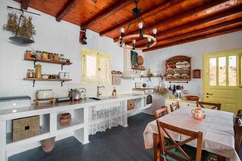 virtuve, Livas Residence in Ganema