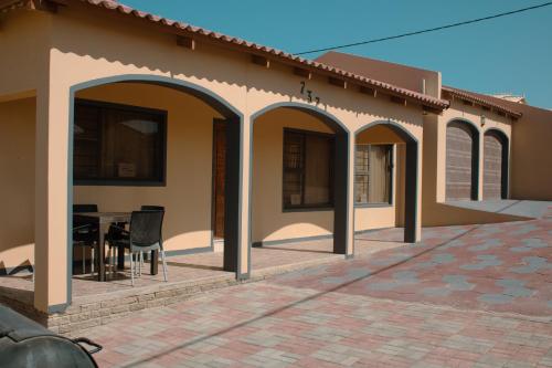 JJP SELF CATERING - Three bedroom house in Lüderitz