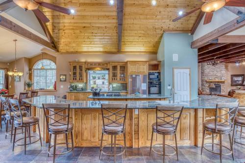 011 - Fox Manor in Big Bear Lake, USA