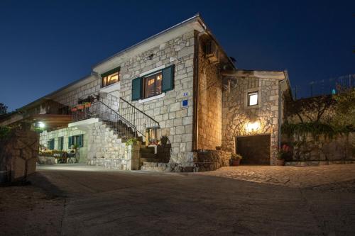 Antini dvori - Accommodation - Imotski