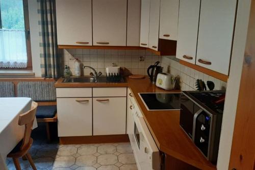 Alpine cottage with exceptional view in Eckartau