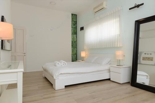 Apartment image 10