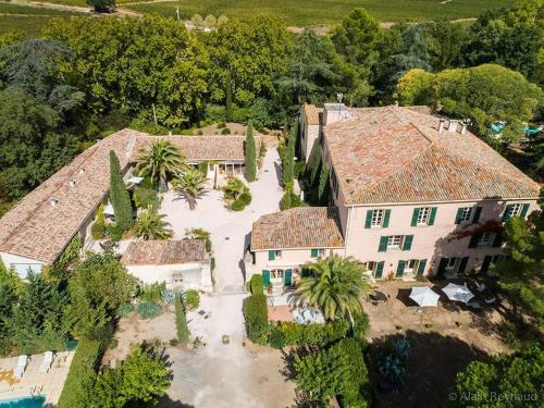 Pézenas Cottage avec terrasse et jardin 1 chambre et 1 mezzanine au coeur d'un domaine avec 2 piscines - Magalas