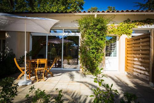 設施, Pézenas Cottage 1 chambre et mezzanine au coeur d'un domaine avec 2 piscines (Pezenas Cottage avec terrasse et jardin 1 chambre et 1 mezzanine au coeur d'un domaine avec 2 piscin) in 圖爾布
