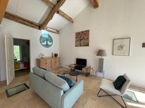 Pézenas Cottage 1 chambre et mezzanine au coeur d'un domaine avec 2 piscines (Pezenas Cottage avec terrasse et jardin 1 chambre et 1 mezzanine au coeur d'un domaine avec 2 piscin) in 圖爾布