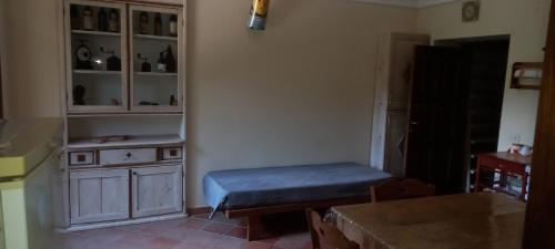 4 twin beds
