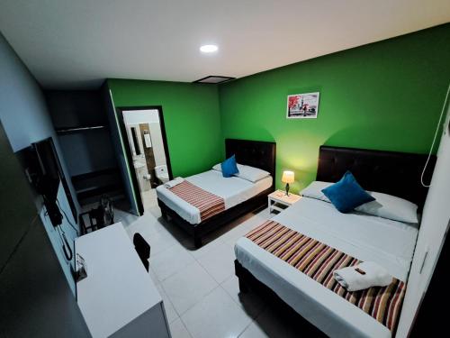 Hotel 9-25 – Pereira, KS
