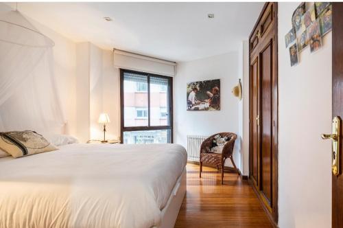 Lujoso y amplio piso con 5 habitaciones