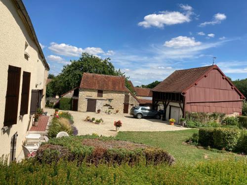 la Louvière (la Louviere) in Esternay