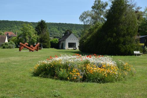 Gite Dans Parc De Sculptures - Gîte "Pondichery"