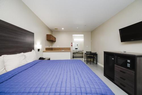 Winchester Inn and Suites Humble/IAH/North Houston - main image