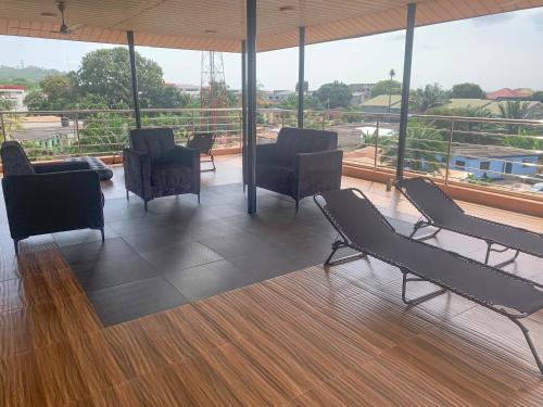 Lurelin Village Apartments - image 4