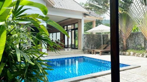 Min House