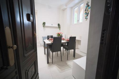 Appartamento moderno ❴ 300 mt. da PORTA NUOVA ❵, Turín (fotografie 6)