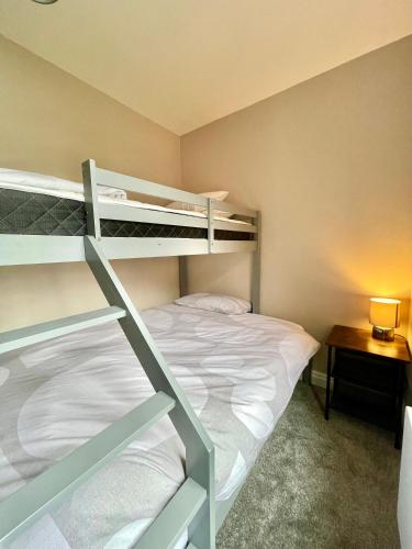 CITY CENTRE *PRIVATE PARKING*