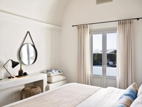 Pure Suite with Pool or Jacuzzi image 7
