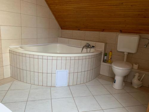 Bolla Nyaralóház - image 8