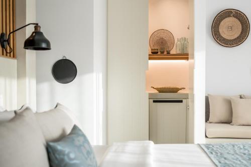 Santo Maris Oia Luxury Suites & Spa - image 12