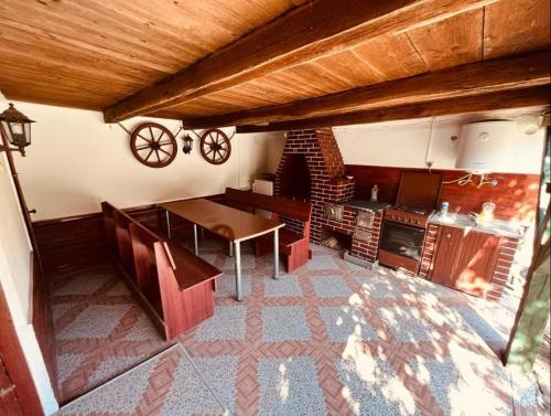 Countryside house with 3 bedrooms in 塞比什