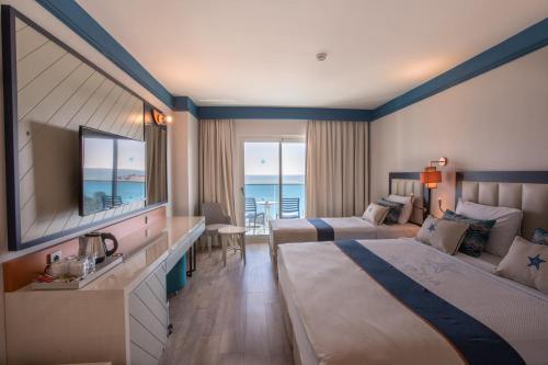 Standard Room with Sea View