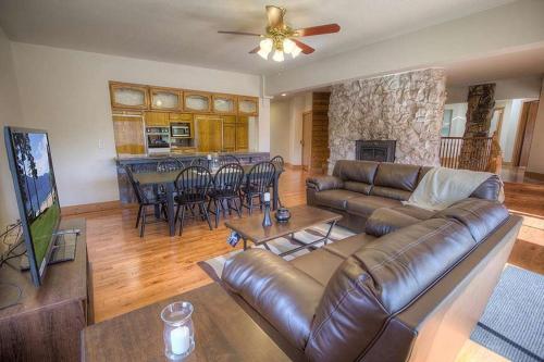 569 Lucerne Home - main image