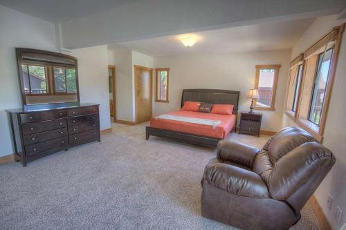 569 Lucerne Home - image 12