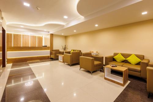 Hotel Comfort Park - Opposite Sri Ramachandra Medical College Porur