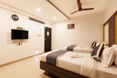 Hotel Comfort Park - Opposite Sri Ramachandra Medical College Porur