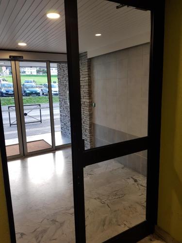 A szálláshely kívülről, grand studio dans une residence prive avec une cuisine et salle de bain separe un parking gratuit et in Divonne-les-bains