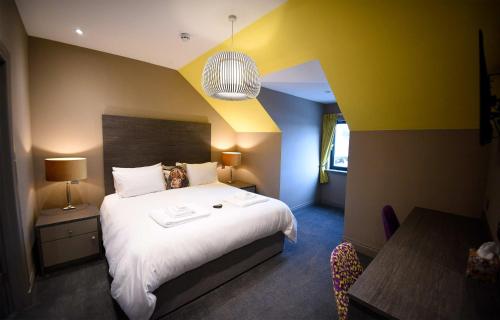 Taransay House - main image