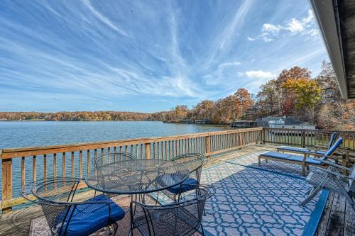 Waterside in Mineral, USA