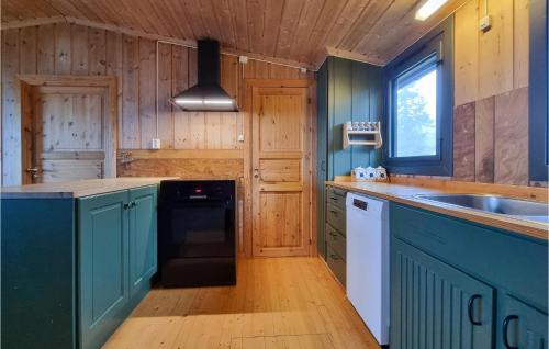 مطبخ, Amazing Home In Sjusjøen With Sauna in Sjusjoen