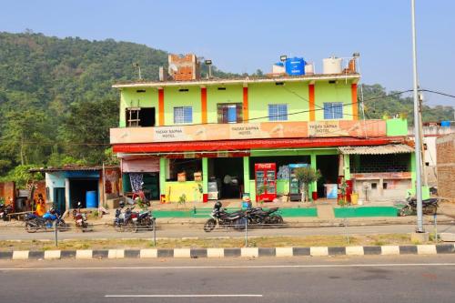 . Yadav Sapna Hotel
