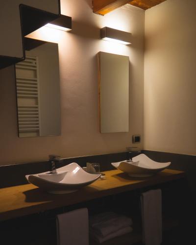 Alpen Hotel Chalet - image 14