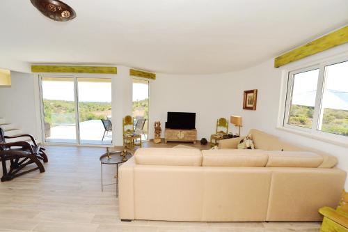 Tower Villa w Infinity Pool in Olhao