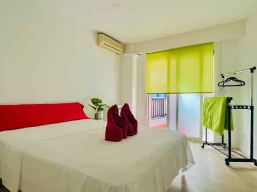 Guest House Leo — other in Avenida Maisonnave 13, 1 izquierda, Alicante Spain, 03003