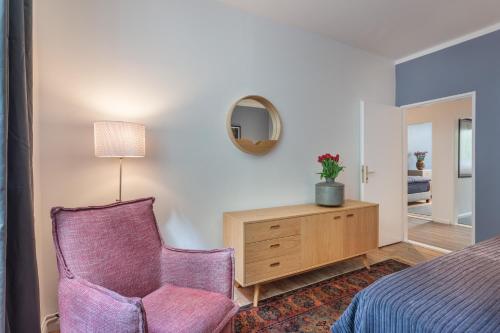The Paul II - stylish & central 3 BR apartment, group & family friendly, 4- 6 Guests, Berlino (foto 2)