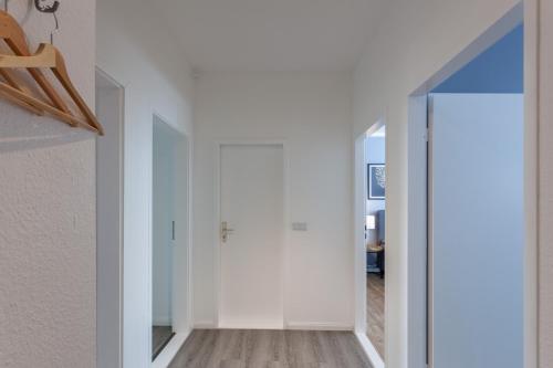 The Paul II - stylish & central 3 BR apartment, group & family friendly, 4- 6 Guests, Berlino (foto 3)