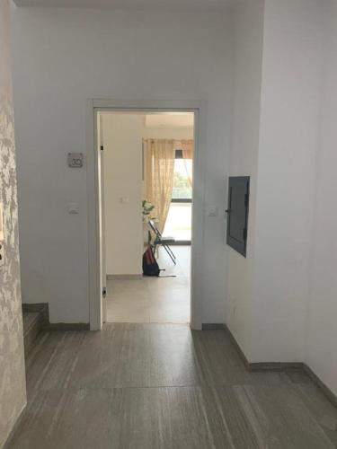 Appartement meublé de 3 chambres salon à partir de 4 jours au POINT E