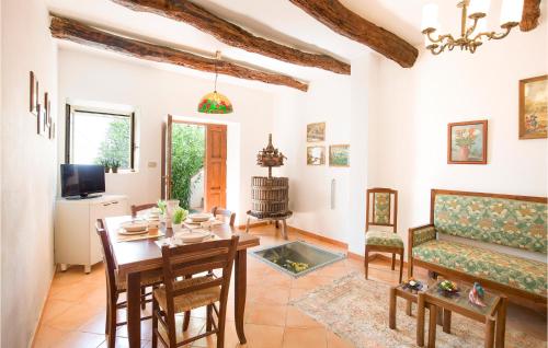  Beautiful Home In Cetraro With Kitchen in Cetraro