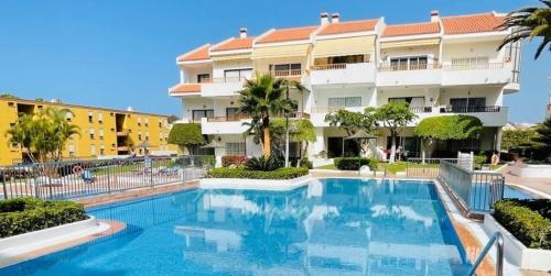 Apartment - May Flowers