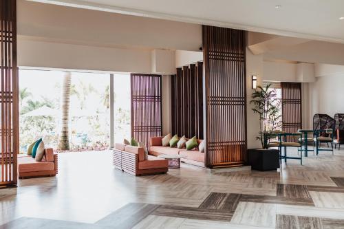 Lobby, Crowne Plaza Hotels & Resorts Saipan in Saipan