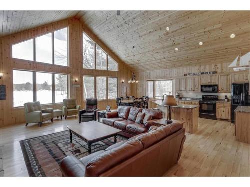 Kitchen, Large Log Home on Lake with Hot Tub in Crosslake (MN)